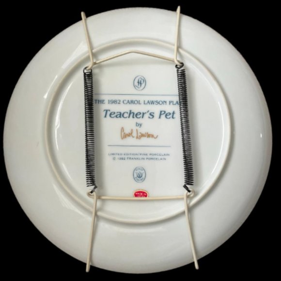 Vintage Collector Plate with 24K Gold Trim . Teacher's Pet by Carol Lawson. - Picture 2 of 2